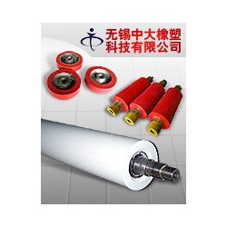 我們是無錫中大橡塑科技有限公司，我們供應流延機硅膠輥。