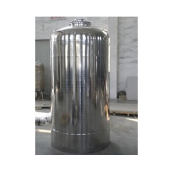想買(mǎi)劃算的不銹鋼軟化器，就來(lái)雙龍凈化機(jī)械設(shè)備，揚(yáng)州不銹鋼軟化器