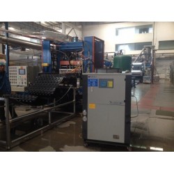 BS低溫冷凍機，上海風(fēng)冷冷水機，大型螺桿式冷水機