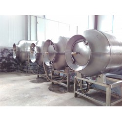 牛肉真空滾揉機(jī)與其他滾揉機(jī)差別？一般選牛肉滾揉機(jī)什么樣的好